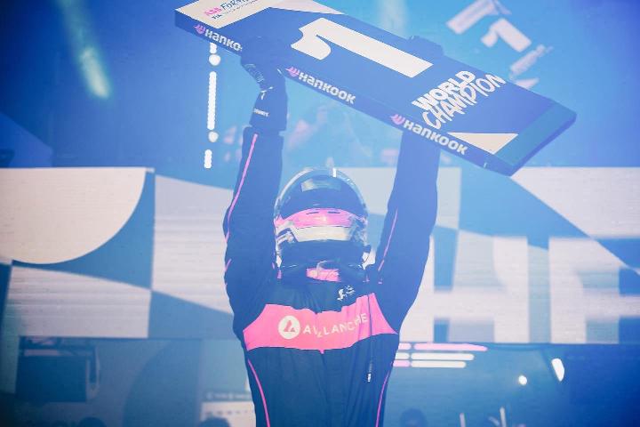 Jake Dennis Kunci Juara Dunia Formula E 2023 di London ePrix