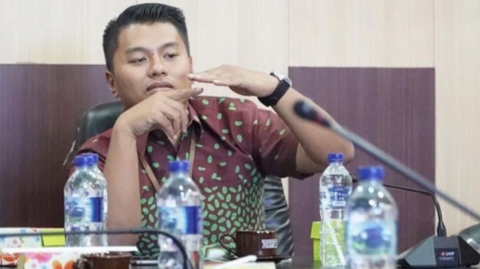 Rekam Jejak Ade Bhakti: Eks Camat Dimutasi Wali Kota Semarang Diduga karena Nasi Goreng